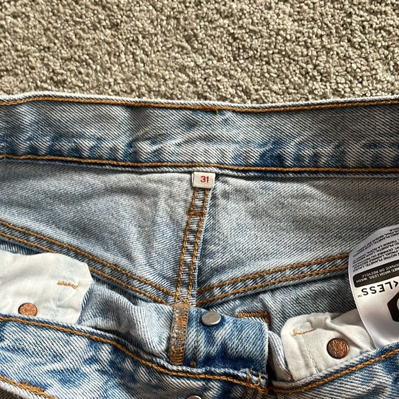 Levi’s Wide Leg Cropped High Waisted Denim - Picture 5 of 6